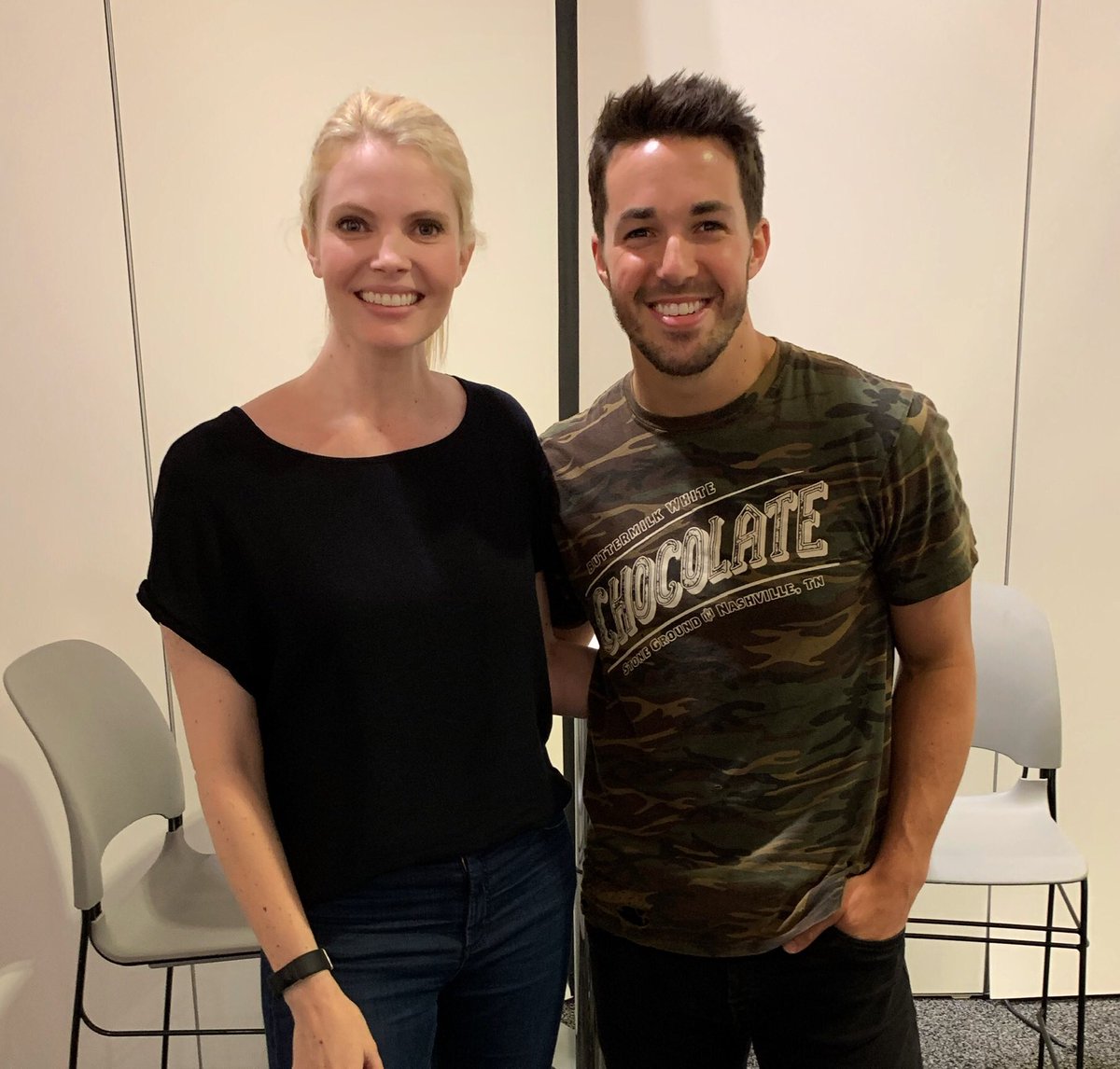CountryLineTV's tweet image. We have a ton of interviews for you today!! Check out the #HotOffThePress playlist on the #CountryLine home page for interviews with LOCASH Russell Dickerson Hunter Hayes AND Cale Dodds #SundayFunday #CountryMusic #CMAFest

watch.countryline.tv