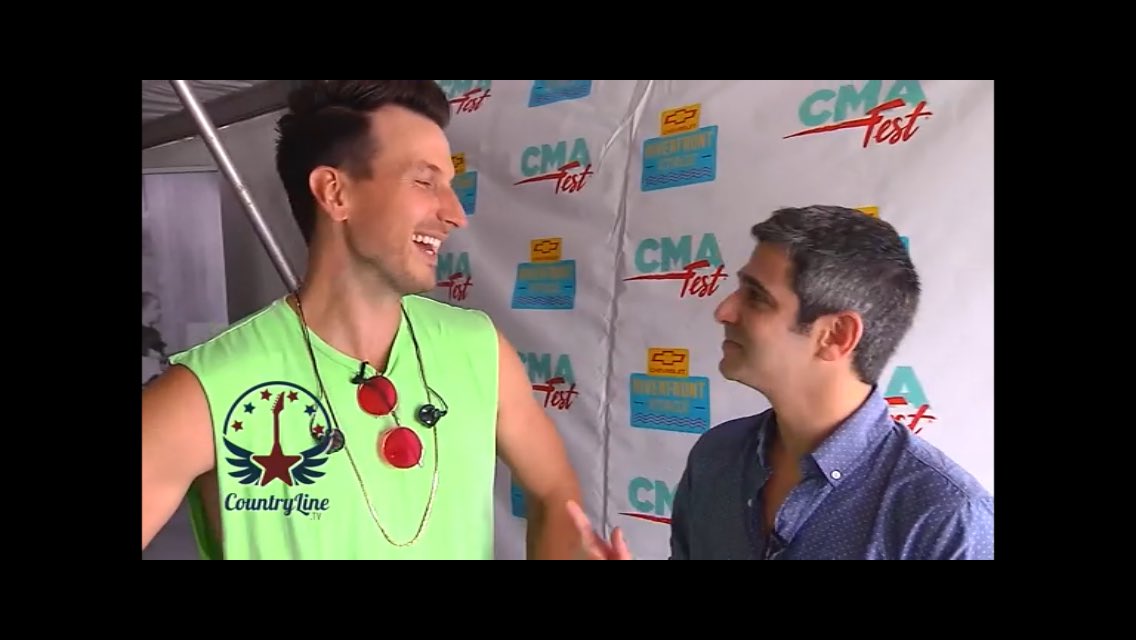 CountryLineTV's tweet image. We have a ton of interviews for you today!! Check out the #HotOffThePress playlist on the #CountryLine home page for interviews with LOCASH Russell Dickerson Hunter Hayes AND Cale Dodds #SundayFunday #CountryMusic #CMAFest

watch.countryline.tv