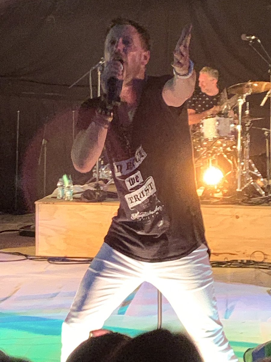 sitherkt's tweet photo. What a fabulous night at @Flower__Farm #Godstoneberry 2019 #Surrey #musical #extravaganza with @RickParfittJnr and his band. Cheers and roll on 2020 my 50th Birthday treat #bestbirthdayever for the 24th ๐๐ผ๐บ๐ป๐๐ผ๐ธ๐ฅ๐ค๐ผ. #KeepOnJumping https://t.co/BYFEdg2A6u