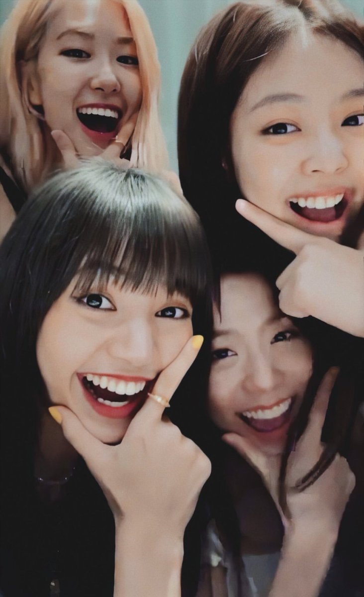 picture Blackpink Jisoo And Jennie Cute Photos blackpink lisa rose jisoo jennie