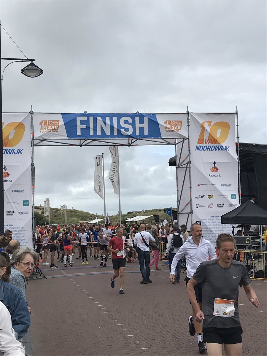 MichelHelgers's tweet photo. Vandaag sponsert dunea met drinkwater de 10 km van Noordwijk.#dunea https://t.co/EYZReN2MO7