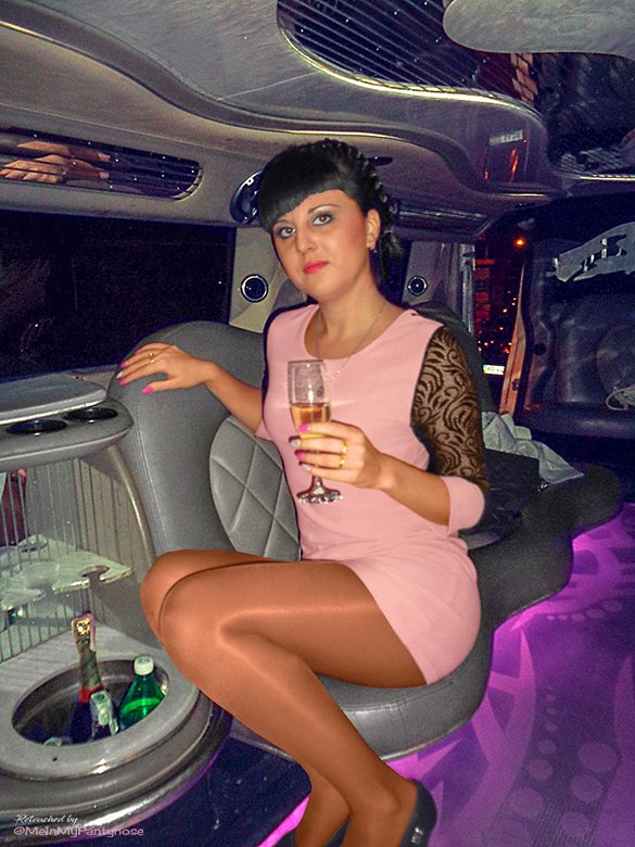 “Dressed to impress with #pantyhose riding in the limo” .