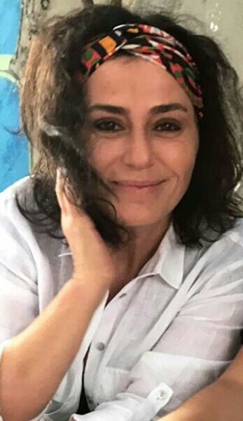 Azadaisgendero1's tweet photo. Neyi seversen,o olursun.Sevgi simyadir.Asla yanlış şeyi sevme çünkü seni dönüştürecektir.Hiçbir şey sevgi kadar dönüştürücü değildir.Seni daha yükseklere,doruklara çıkabilecek bir şeyi sev.Senin ötende bir şeyi sev.#OSHO
Bilgisini,yaşamını, insanlığını,özünü sevdiğim @KesalNazan https://t.co/W1EidCLbLn