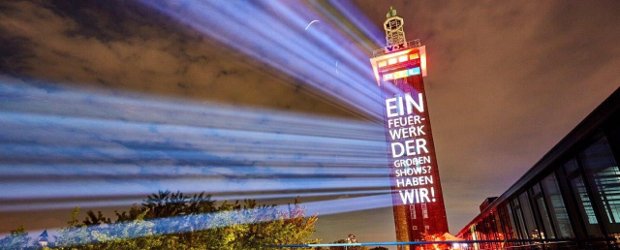 DWDL's tweet photo. RTL nutzt die "Kölner Lichter" zu einer PR-Aktion und verabschiedet die Feuerwerk-Fans. Allgemein zeigt die Sendergruppe zuletzt wieder mehr Präsenz in ihrer Heimatstadt https://t.co/q4tAaYOk5z https://t.co/TZ85mCLCKk