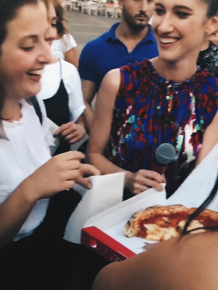 scugnizzimiei's tweet photo. Le mie due cose preferite 😂💓 
@lodocomello https://t.co/AVepG1pHgE