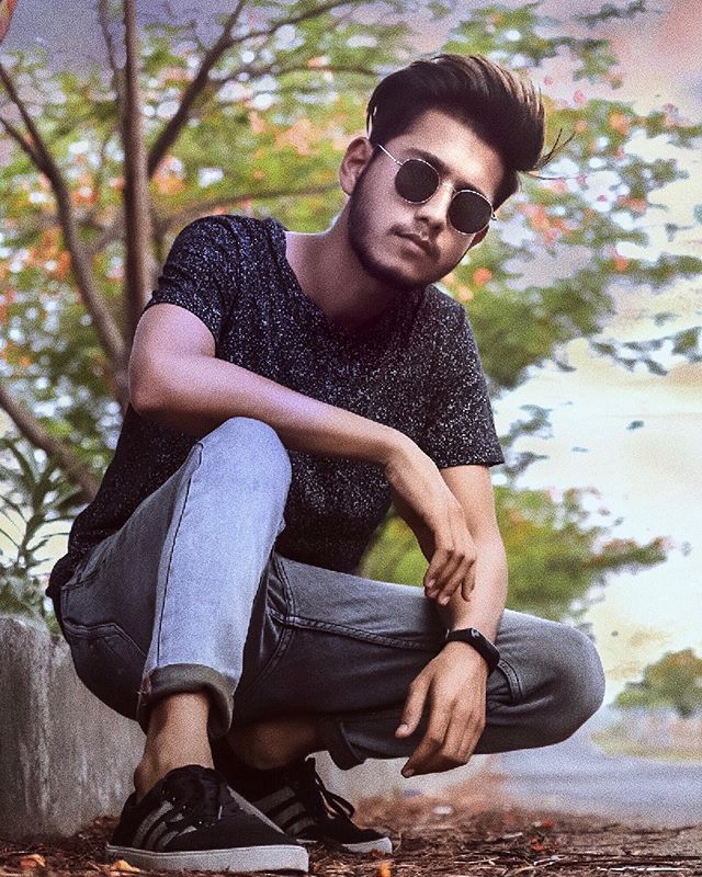 ashu30812's tweet photo. I got sponsiblitiessss now
· comment below📮·
Follow @enchant._.lothario 
Follow @enchant._.lothario 
Follow @enchant._.lothario 
Follow @enchant._.lothario .
.
.
.
.
.
#painting #portraitphotography #clouds #aesthetic #road #lightenin #monsoon #vibes #instagood #vscofilter #… https://t.co/dRIGZHPyF5