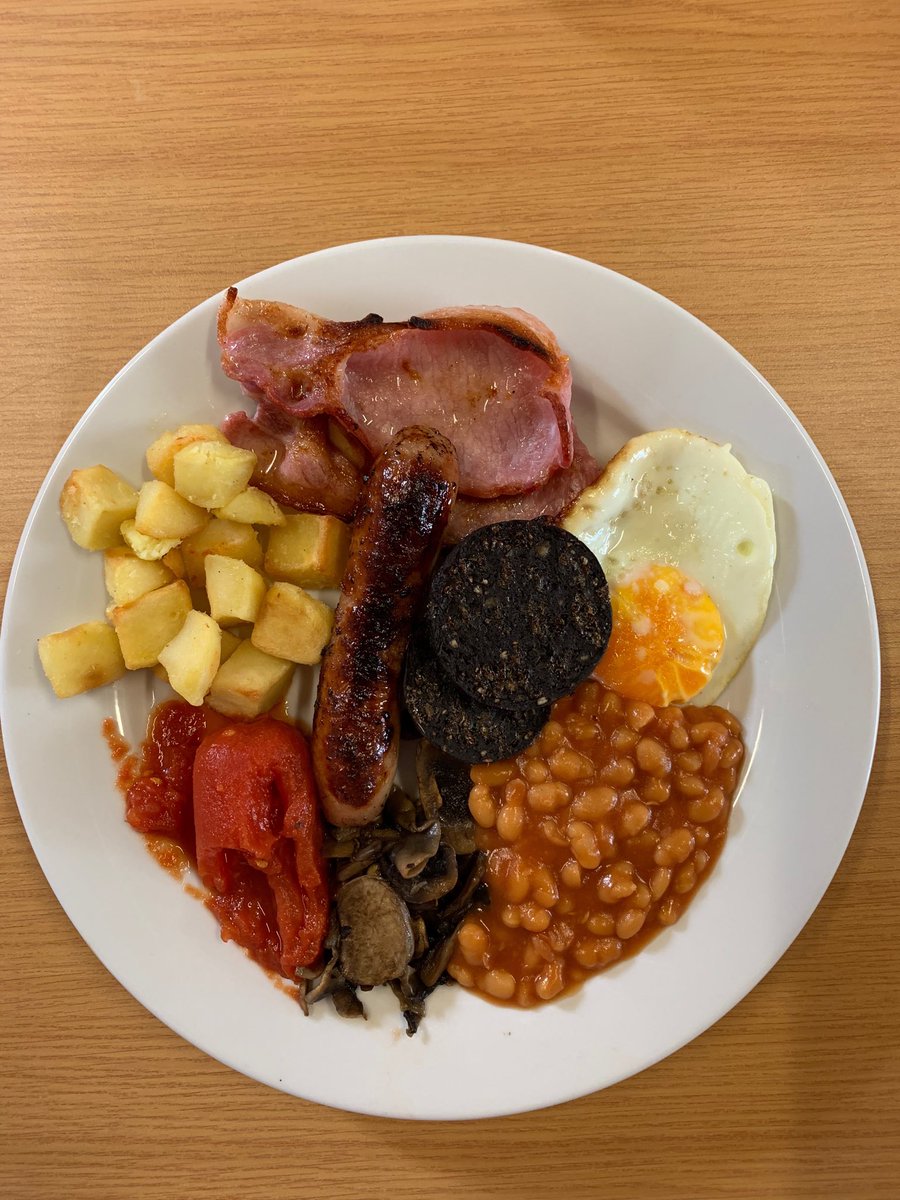 Quite the full English experience at the Donyatt, #Somerset #BigBreakfast for Gemini Carnival Club! A perfect way to send good luck to ⁦⁦<a href="/englandcricket/">England Cricket</a>⁩ and ⁦<a href="/TheBarmyArmy/">England's Barmy Army 🏴󠁧󠁢󠁥󠁮󠁧󠁿🎺</a>⁩ today. Give them the full treatment, boys!