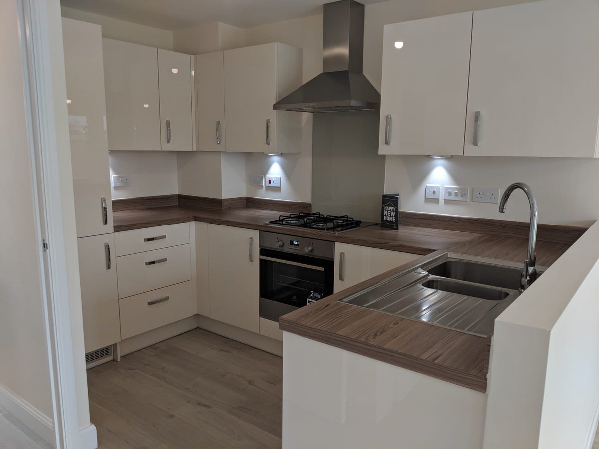 samsnugghomes's tweet photo. Sneak peak of 2 x 4 bedroom, storey semi detached shared ownership houses in Fulwood that are due to launch next week ππ #SharedOwnership #Snugg #findyourdreamhomewithsnugg #newbuild @SnuggHomes https://t.co/6qf1p4B3L1