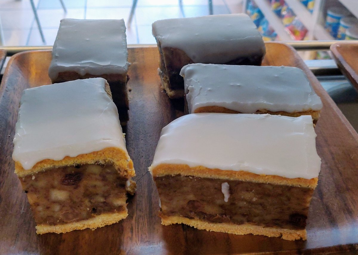 EllensCobh's tweet photo. Sunday Brunch

Serving delicious 😋 until 3pm 🕒

Fresh Chester Cakes (Donkey's Gudge) always a treat. 

#Cobh #Cork #Ireland #Fresh #Local #ingredients #goodfood #restaurant #food #foodie #events #catering #deli #DoorstepSambos https://t.co/Hg6OwujfHC