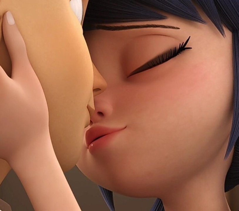 ladybugspain's tweet photo. RT SI LO PASASTE UN POCO/BASTANTE MAL EN ESTE MOMENTO Y QUERIAS AYUDAR FUERTEMENTE A MARINETTE😥 https://t.co/WGYeKwZ1G4