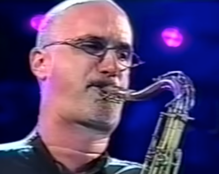 iFoon4Tweet's tweet photo. Sunday afternoon, listening to the G.O.A.T of Jazz ? In memory of #Michael #Brecker #fusion #Jazz https://t.co/c0lalW089q https://t.co/zCprh27HVZ