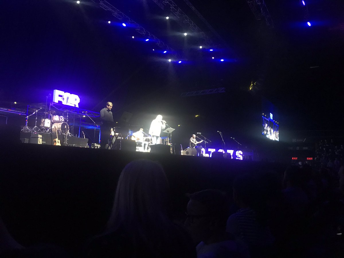 bilnasty's tweet photo. @KoosKombuis at #bandforbricks #bfb https://t.co/LSGsioXH5g