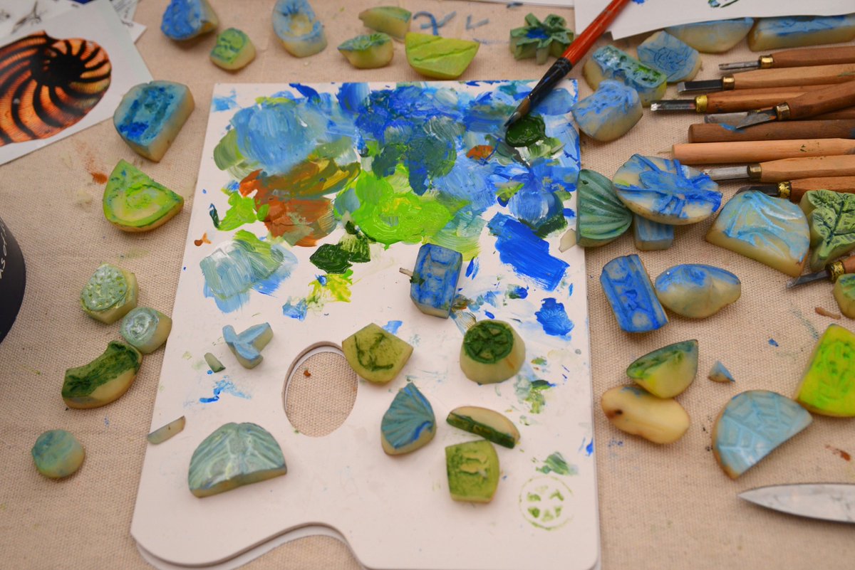 SeagrassLiz's tweet photo. #ArtMeetsScience What is the #zooplankton #phytoplankton richness @AMSAconf? A special thanks to Angela Rossen for inspiring the creative side in #marinebiologists Simple, effective, #plasticfree #AMSA2019 https://t.co/FQJzh4D4N0