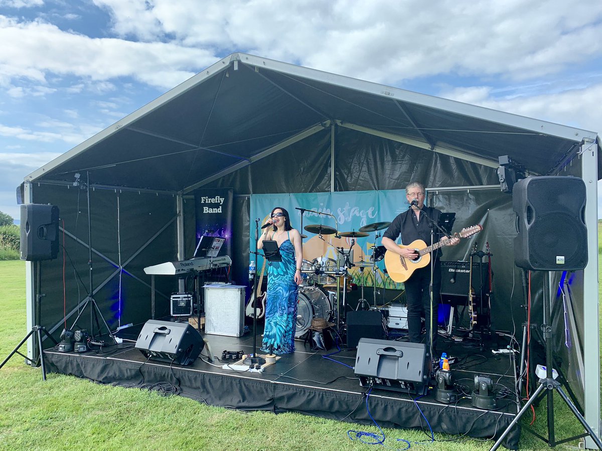 BandFirefly's tweet photo. Amazing gig last night #corporatefunction for @WillmottDixon at @MoJoActive in #Bristol inc #acousticduo #livemusicbristol #corporatefunctionband #livebandbristol https://t.co/8VOGbZn6m6