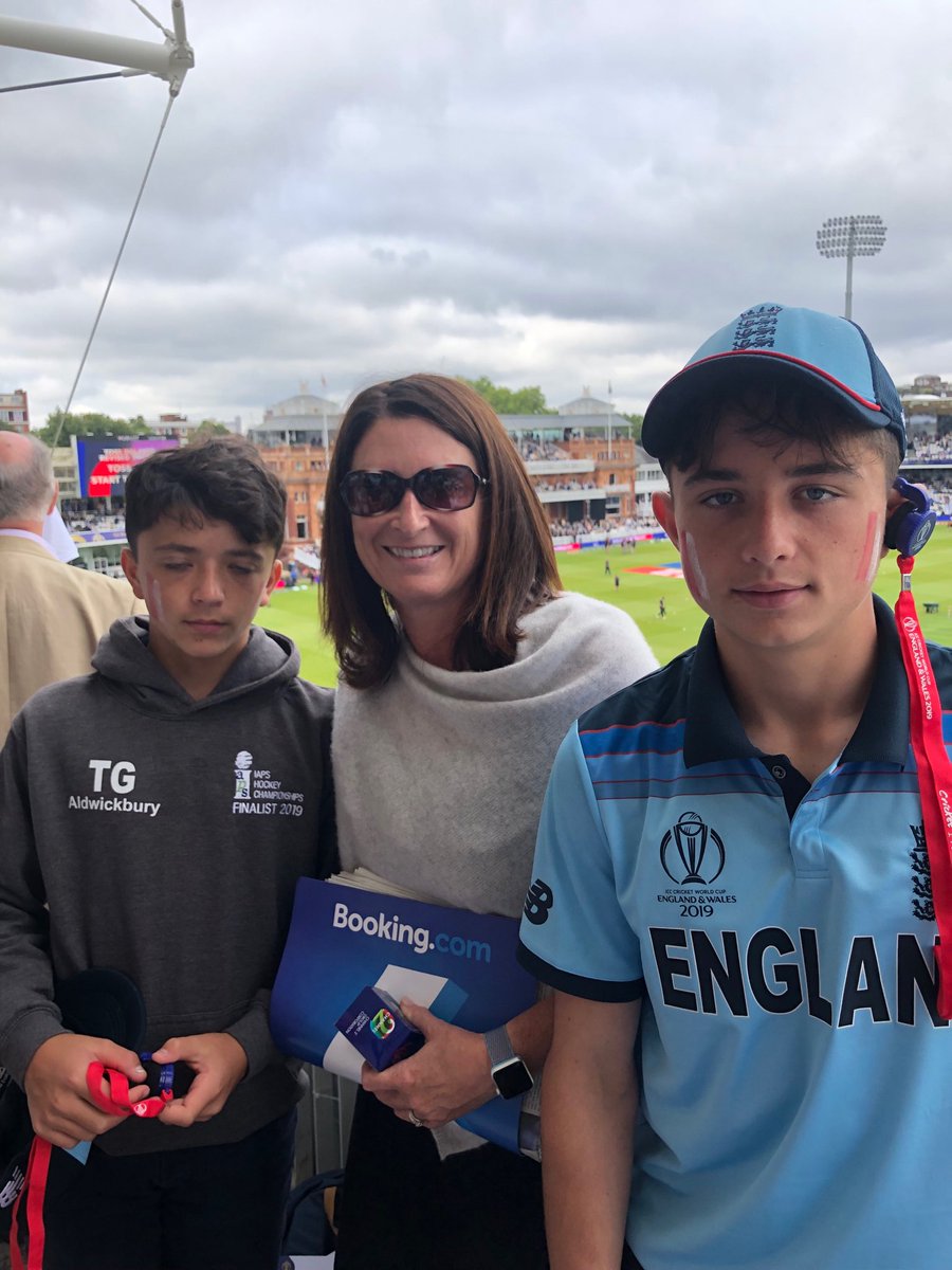 adam_grimberg's tweet photo. Happy birthday to mum. 50 today!!! #CWC19 https://t.co/hHpUxXAY6n