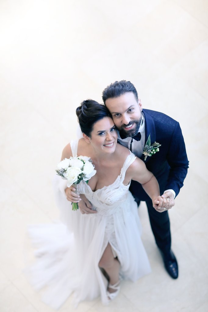 Bana...bize hissettirdiğin bu bütün huzur ve aşk dolu anlar için...beni gülmekten ağlattığın için.. Bana kendimi sonsuz ve biricik hissettirdiğin için.. En çok da yol arkadaşım olduğun için... Seni seviyorum 💜 nice yıllarımız olsun bebeğim... #eternal #bengisertac