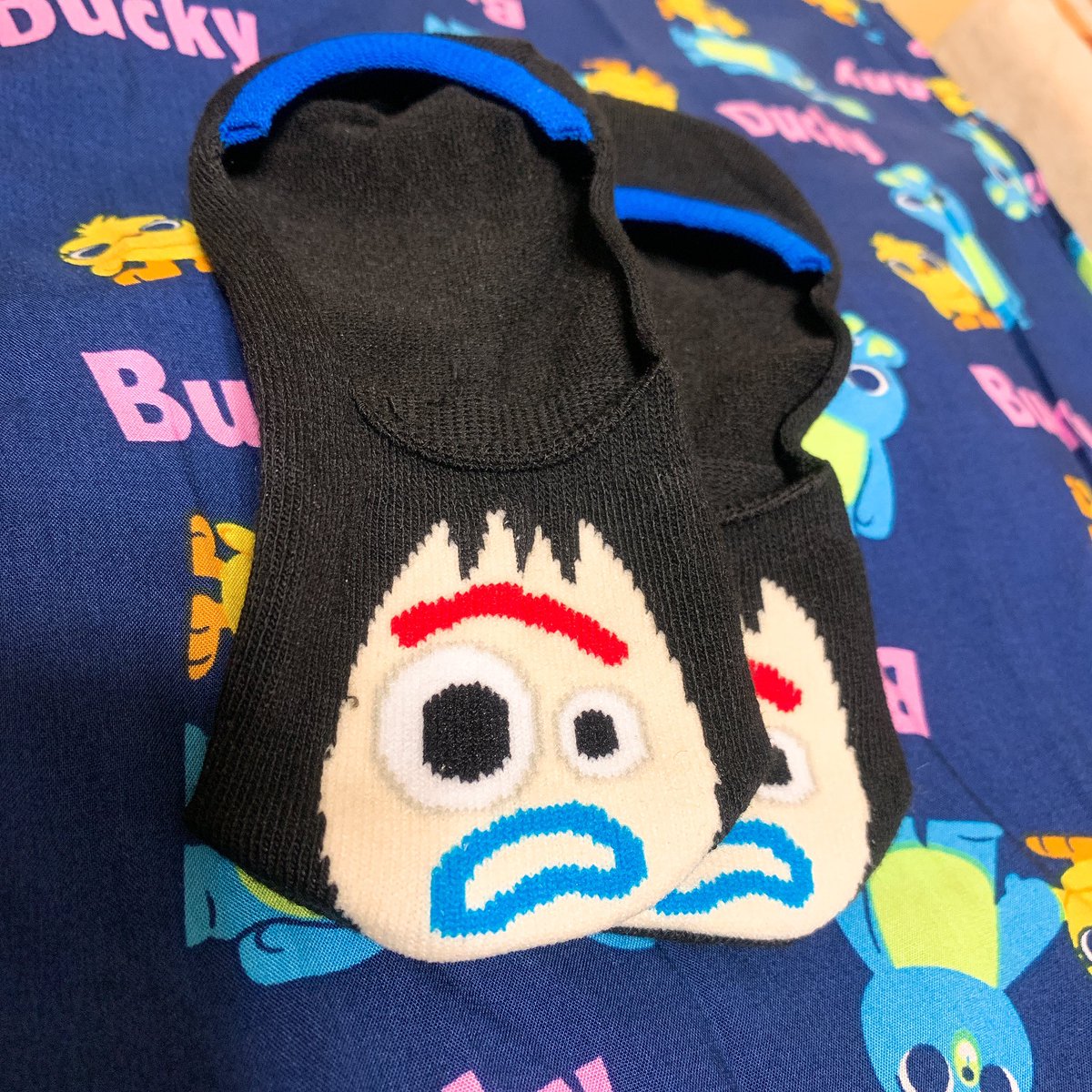 みーあ しまむらでゲットしたフォーキーの靴下とダッキー バニーのステテコ 靴下 がちゃんと滑り止め中にあるし ステテコ涼しくて最高だししまむら強い 狙ってたtシャツは完売だったけどとりあえずok 笑 トイ ストーリー4 フォーキー