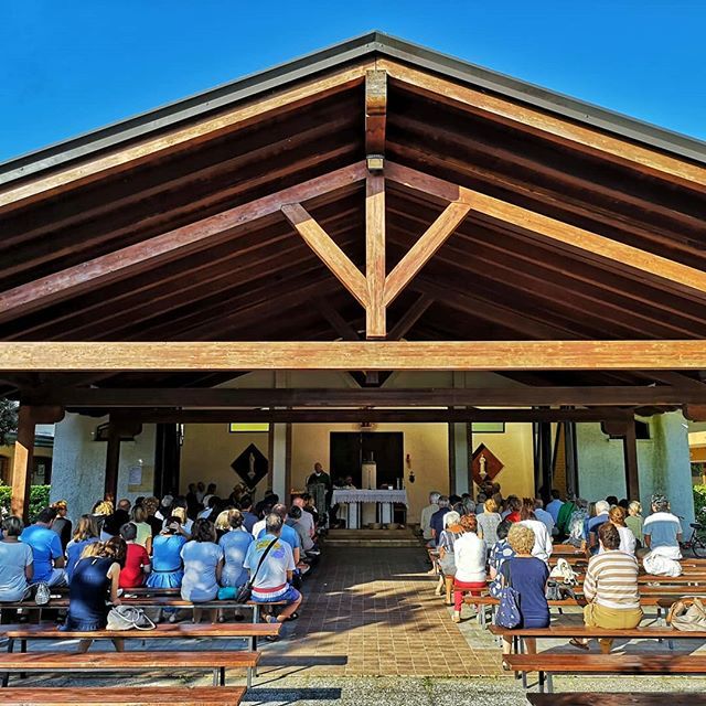 gerald_karner's tweet photo. Open Air Kirche | Open Air Church
#dunaverde #italien #italy #adria #kirche #church #openair #sommer #summer #messe #mass #beten #pray #amazing #awesome #beautiful #urlaub #holiday #huaweip20pro #photo #photography #picoftheday https://t.co/2GlVlXioC6