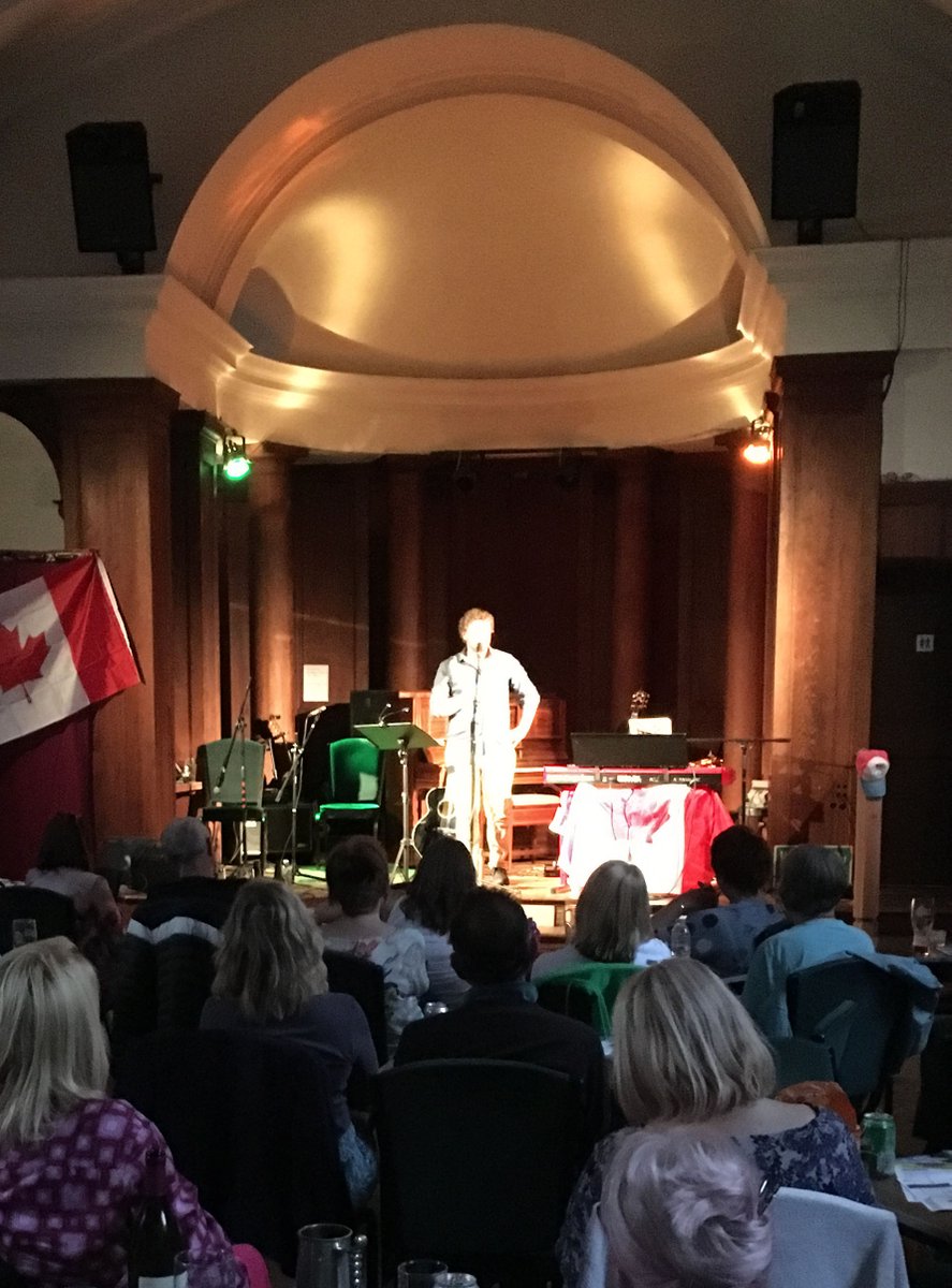 WKArtsC's tweet photo. Wonderful performance by @jsillsmusic performing Joni Mitchell and related @TroubadoursLive songs last night for a full house in West Kirby #Wirral 🌟 @FestivalFirsts https://t.co/HLnEJ4ayjC