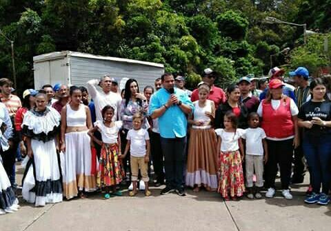 herkisduno's tweet photo. Ante grandes dificultades mayores esfuerzos y protección para nuestro pueblo. Despliegue social en la sierra https://t.co/erLgJVlrX0