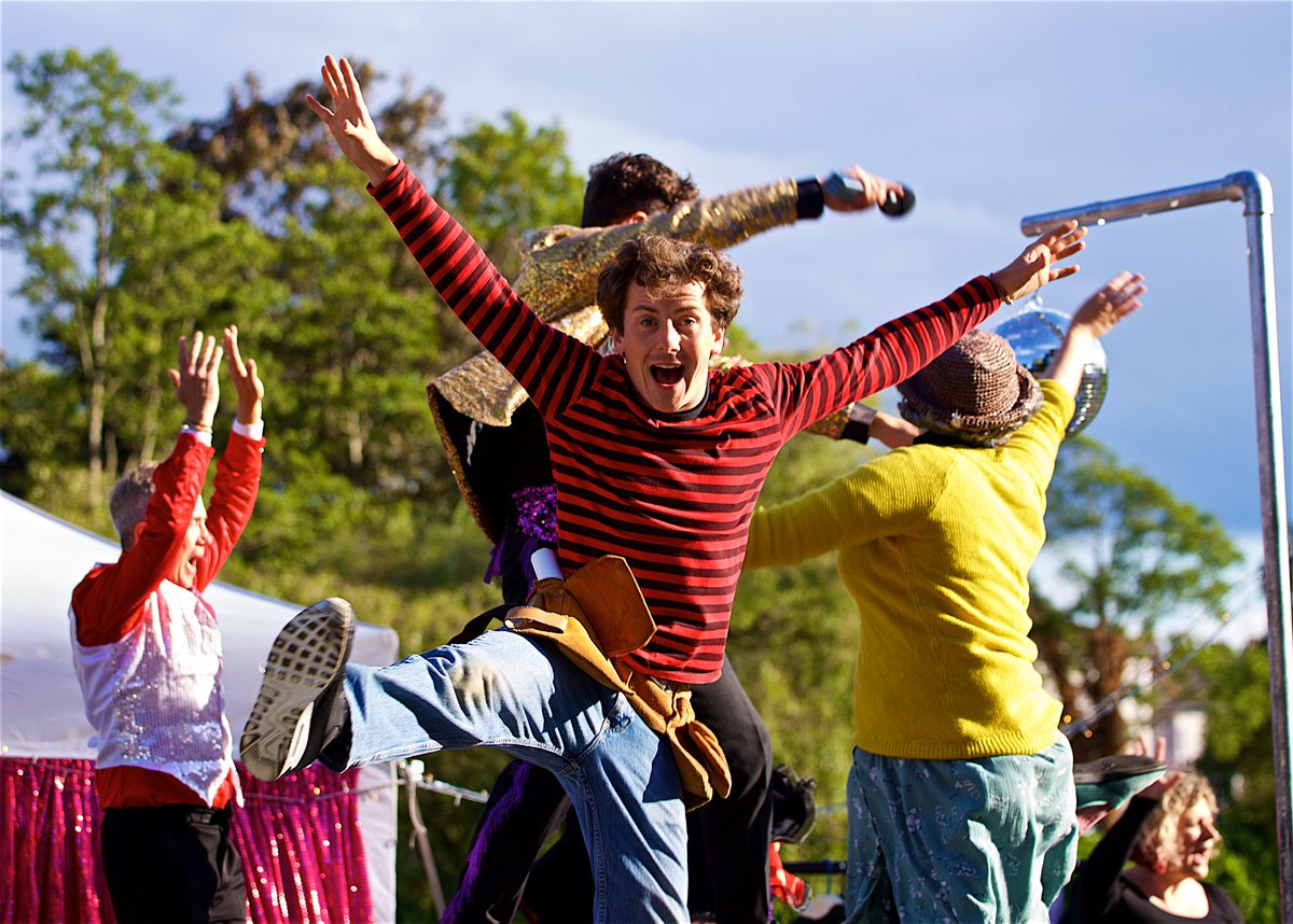 Got your tickets yet? #GangstaGranny <a href="/OutdoorPlaysUK/">Heartbreak Productions</a> adaptation #DavidWalliams best selling #childrensbook coming #Chepstow #castle  this Thurs 18 July 7pm great #family show #endofterm start of #schoolholidays treat tix cheaper in advance @chepstowmuseum 01291 625981 (11-4)