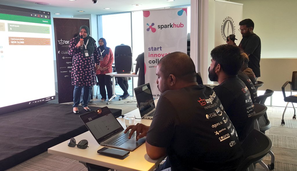 angelhackmv's tweet photo. #Vicura helping to elevate businesses 
#AH2019 @Dhiraagu @MMA_Maldives @sparkhubmv https://t.co/QcALiTvNnK