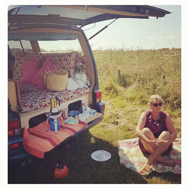 suereadart's tweet photo. Early breakfast at Widdie before the crowds descend. #lazysundays #daphneT4van #widemouth #vanlife https://t.co/L1NCrhPbij https://t.co/pp0PTjWniF
