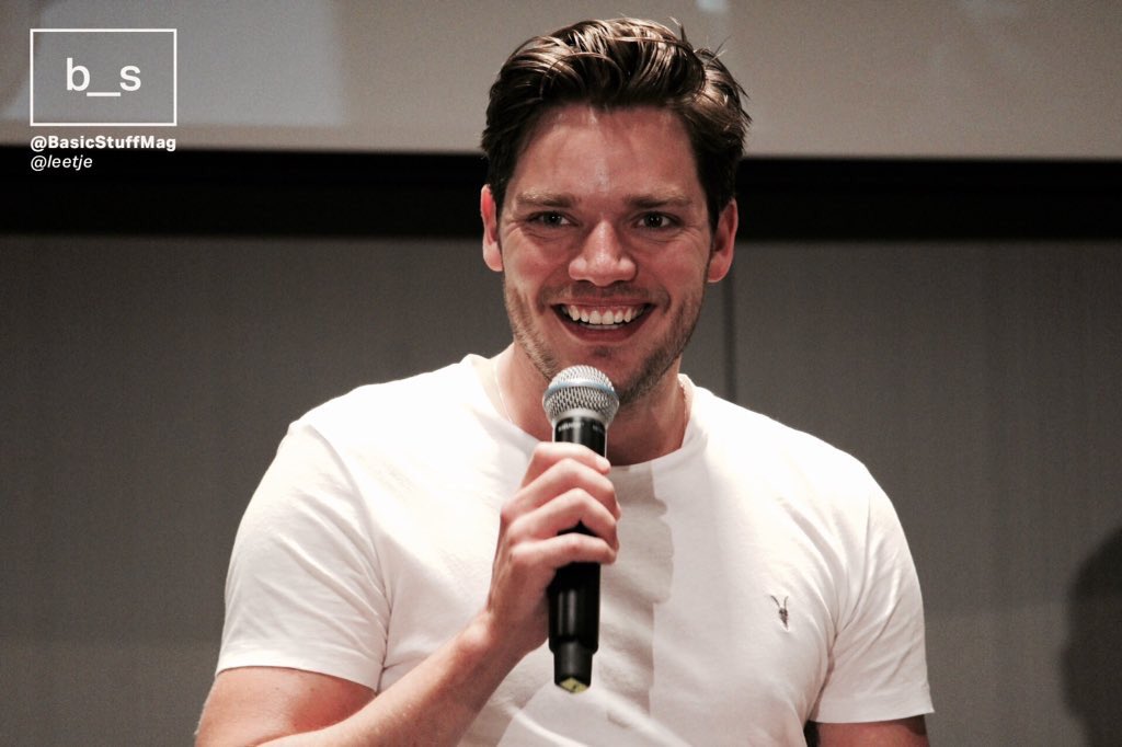 ruby_rose114's tweet image. seeing him smile made me smile. ❤️ ☺️ 

photo credit: @BasicStuffMag 

#Shadowhunters #ITAInstituteCon3