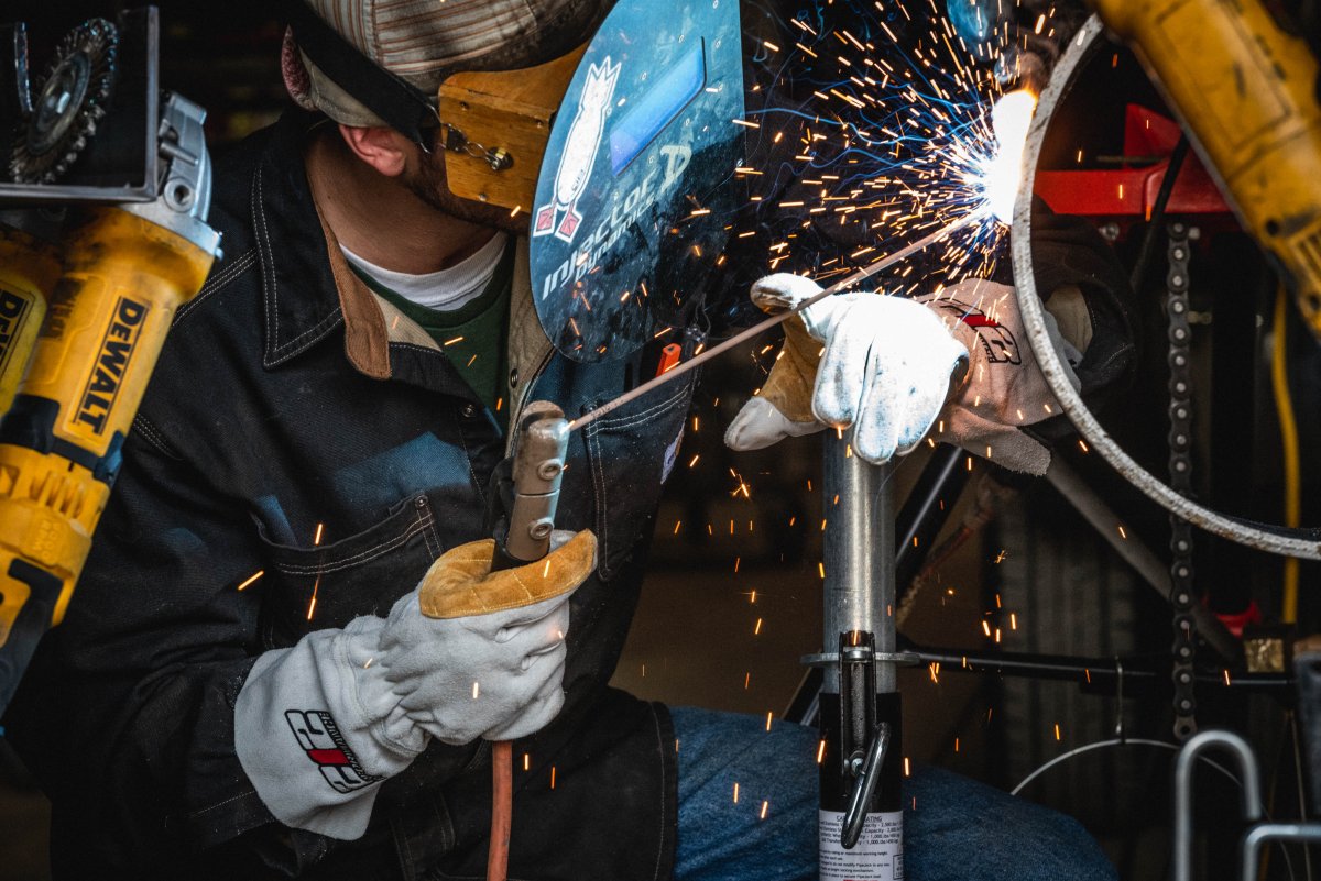 212Gloves's tweet photo. We have added cotton lining to the inside of our Premium MIG welding glove. This allows you to spend less time cooling your hands and more time welding. #Welding #212Performance https://t.co/aF5j4FS5ji