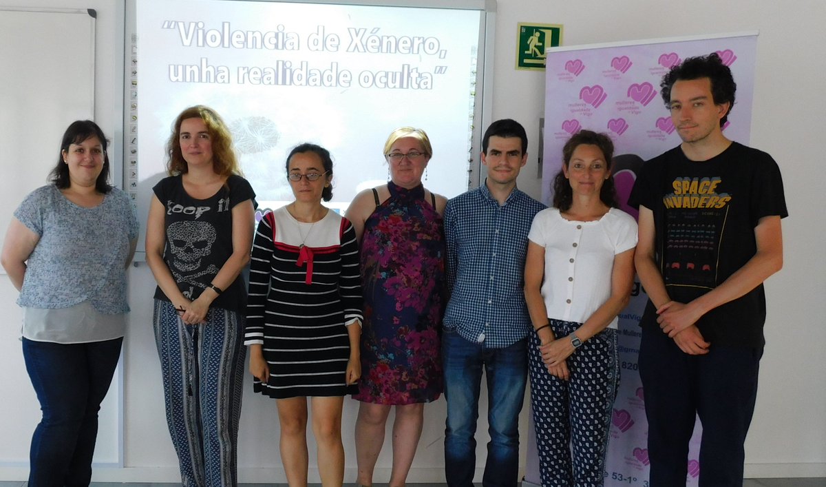 lanzaderavigo's tweet photo. Navegamos en alta mar con el taller“Violencia de género:una realidad oculta” de @MujerIgualVigo.Explicaron por qué las mujeres no denuncian, las víctimas colaterales. Sensibilización y prevención para tomar conciencia.@FundacionSMLRPH .@fundacionTef .@Lanzaderas_EES  .@EU_Social https://t.co/RKKKEA1DGq