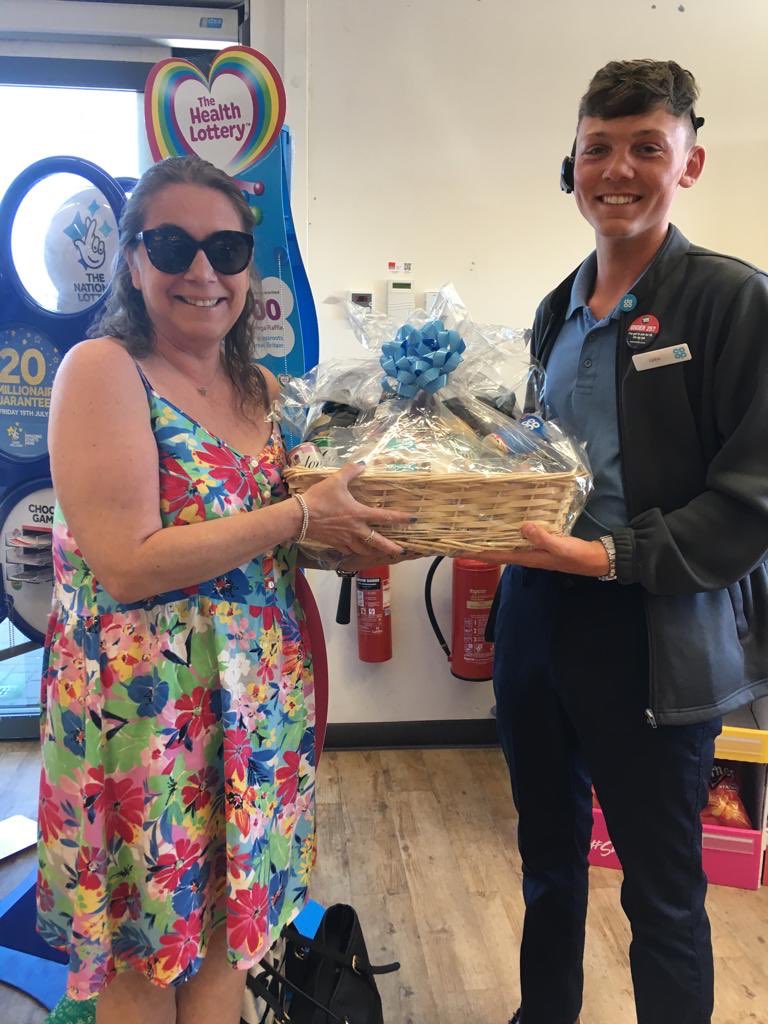 Anth_McD's tweet photo. Thanks to our customers in @SluiceCo_op for helping us raise £100 towards Ward 37 @FreemanHospital in support of one of our former colleagues. @Clairbear_17 @dianecharlton @michaelbouch68 @VickiMains https://t.co/6wNqgbw9rX