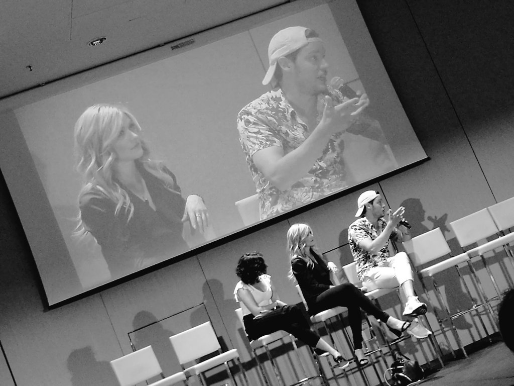 FatmyLilVampire's tweet image. Clace.
Clace.
CLAAAAAAAAAAAACE 🖤🖤 at @ITAInstituteCon. @Kat_McNamara @DomSherwood1 🖤
#ITAInstituteCon3 #SaveShadowhunters