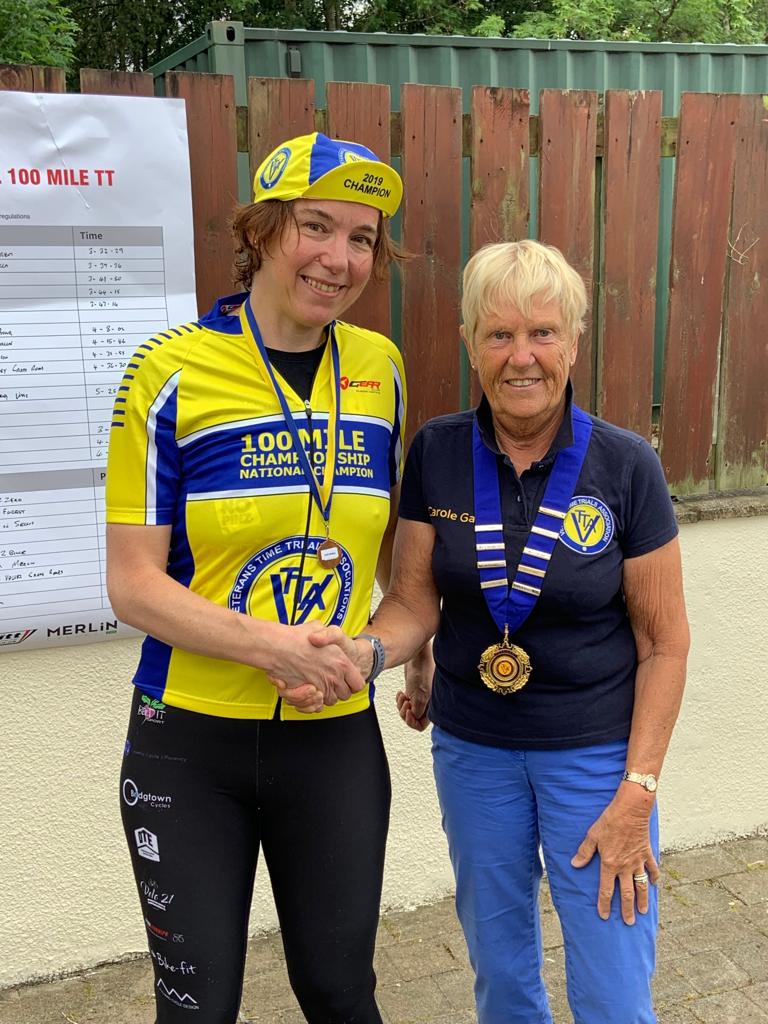 KaTT_BtB's tweet photo. That could not have gone better: new women's 100 miles VTTA Champion after doing 4:08:02. Couldn't be happier. @BorntoBikeRT @btownbikes @OTESportsGB https://t.co/xJUELEGwoe