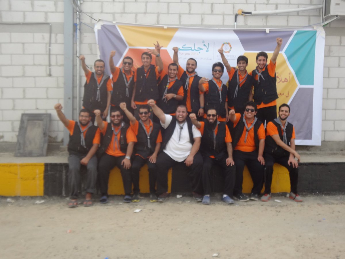 Yousefo_SA's tweet photo. @KsuRovers @scouts_org_sa @TauRovers @QURovers @abdulahalfahad @rsksu @UDrovers @EAlrowad @KAURovers @RO_KSU كل دقيقة تطوع في الحج، كل ابتسامة رضاً لحاج أو حاجة، كل خطوة إرشاد صاحبتها دعوة حاج تائه، هي لحظات سعادة كامنة وغائرة في القلب، لا يمكن لها أن تنسى أو أن توصف #الحج_بعيون_الكشافه https://t.co/yUyHQmfjeH