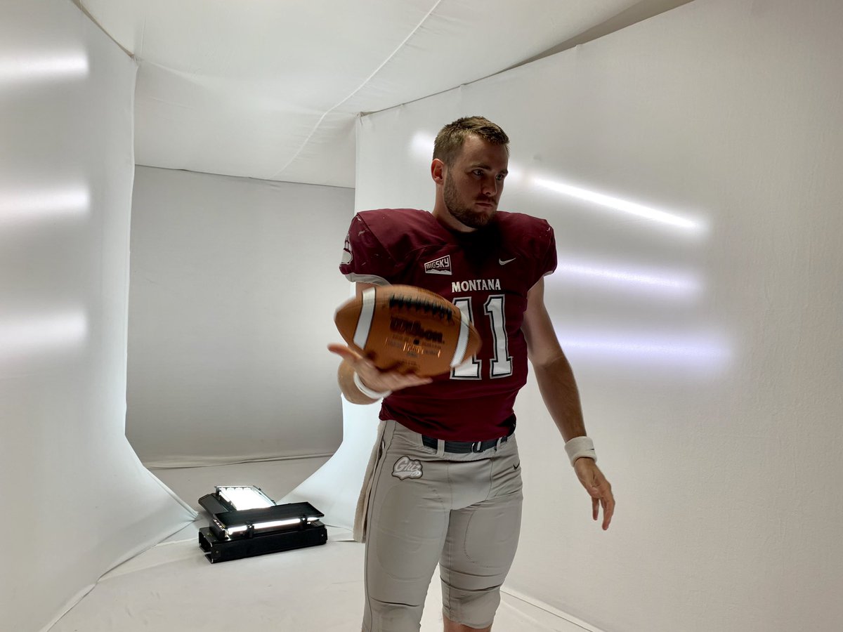 ROOTSPORTS_NW's tweet photo. QB1 is in the building. #BigSkyKickoff https://t.co/ya2aiZm8jX