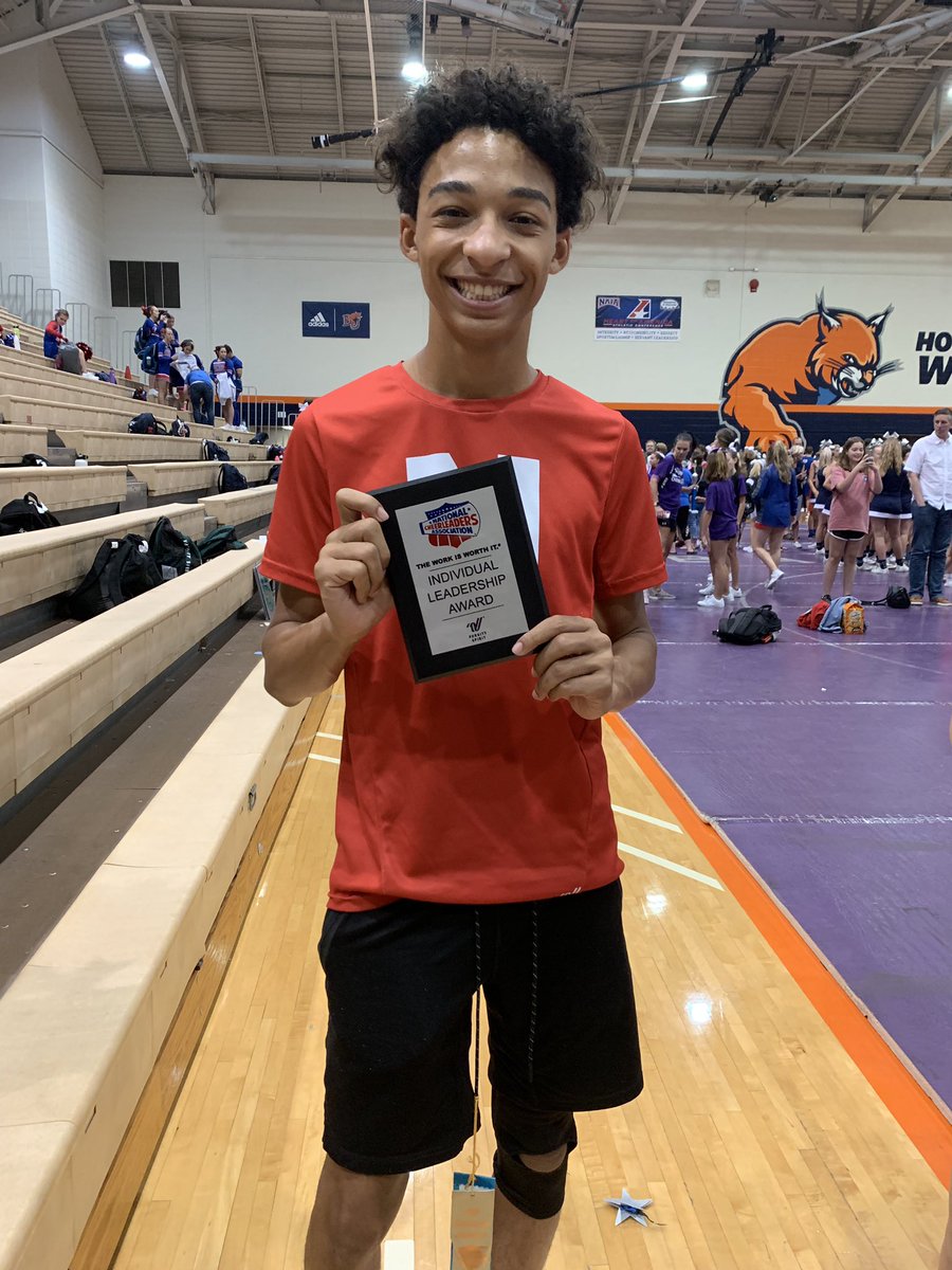 YoSoySelenaB's tweet photo. Our last day of camp! Our athletes improved SO much and did so well! They worked hard all week! We won first place for team chant, D’Angilo A. won an award for leadership, and Emily H. got All-American!! @SMNorthCheer @SMNindians https://t.co/KQF4T4Ol9O