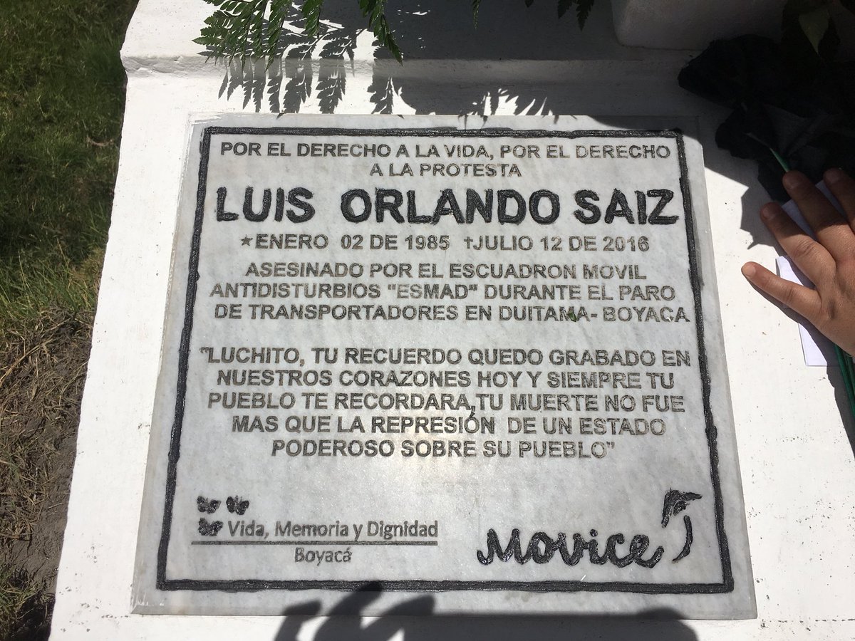 Movicecol's tweet photo. Con reporte del abogado que lleva el caso, finaliza homenaje a Luis Orlando Saiz, en el lugar en que fue asesinado hace tres años en Duitama (Boyacá). 

#SeValeProtestar https://t.co/nfsLBFczc2