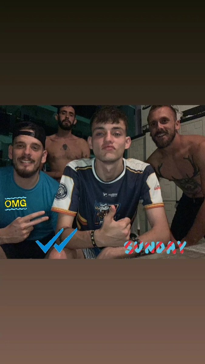 Noche increíble, mejor compañía!!espero volveros a ver pronto cabrones !! Cuidaros mucho 😘😘