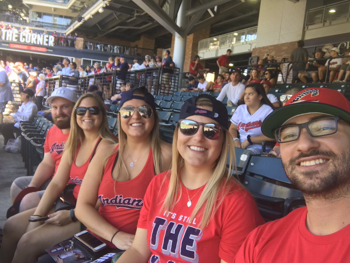 AmandaKoren's tweet photo. Perfect day for baseball #TribeTown #ClevelandRocks ⚾️ https://t.co/vpiQjexEBV