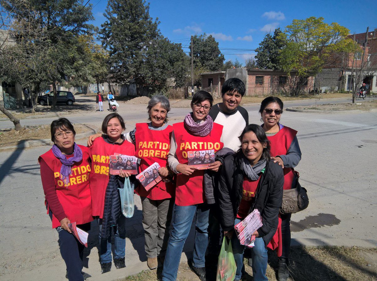 POSalta's tweet photo. Recorrimos Barrio 17 de Octubre y Juan Manuel de Rosas

@ViolessG, Senadora Nacional, declaró: "Frente a la profunda crisis del régimen político, tenemos el desafío de fortalecer una alternativa de poder de la clase obrera. Por un #GobiernoDeTrabajadores" https://t.co/BVHCO7M0G0