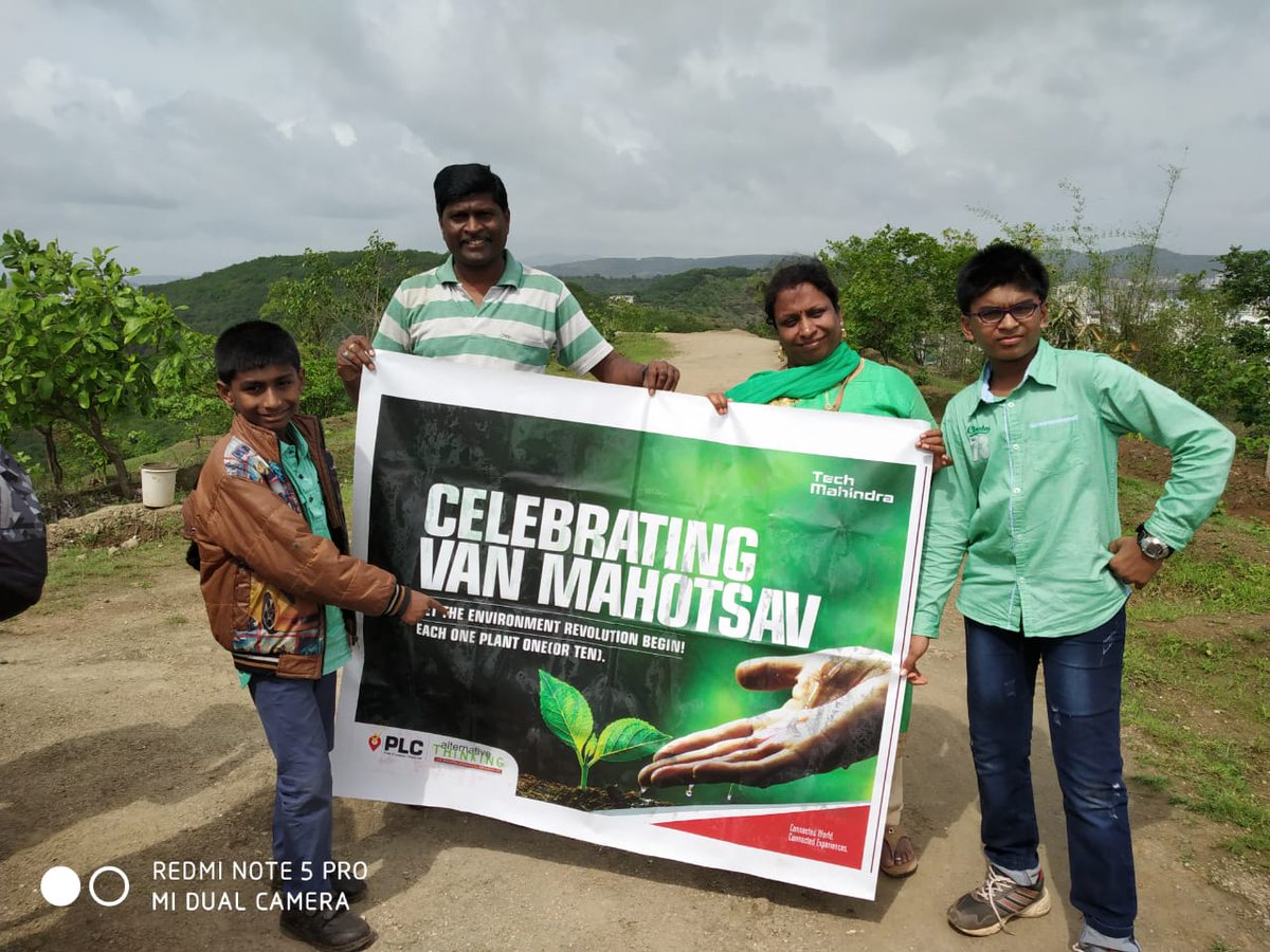 mathur_dilip's tweet photo. @tech_mahindra associate continue to plant 🌲, consequently second Sunday. Associates son celebrate his birthday by planting 🌲 along with his family @C_P_Gurnani @drsatishpai @vrindapisharody @kalpanadivadkar @Abhijit_Lahiri @Harsh_Soin #TechMPune https://t.co/uCYbFuz1UG