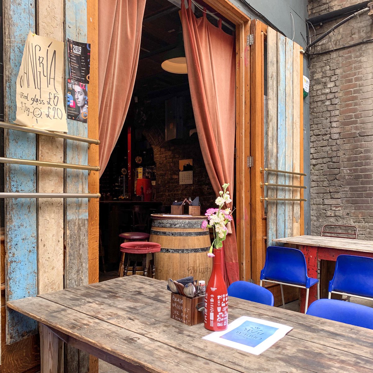 aladyinlondon's tweet image. Lovely day for a trip to London’s Maltby Street Market 💚