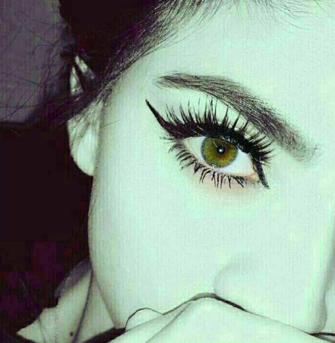 اخواني اخواتي #احضرو هل شخص #يهكر حسابات ويسوي #فبركه على #الاشخاص ويفضح ويشوه سمعه #الناس ويسب ويغلط ويفشر انسان #طايح حضه يجب #حضره مباشره #

#اختكم_رشا👏🏻👏🏻👏🏻🌹🌹

@awewe1980655