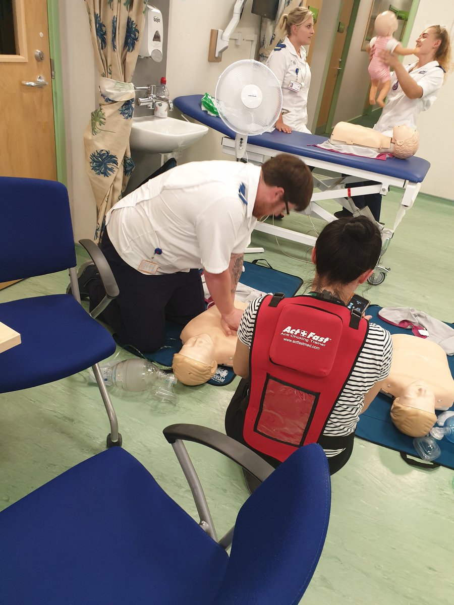 nicoladavis84's tweet photo. Good luck to Sept 18 starting placement tomorrow after a great skills week 🏥 #studentnurses @BoltonNursing @LancsT @LancsHealthAcad https://t.co/OoKtkkFMtp