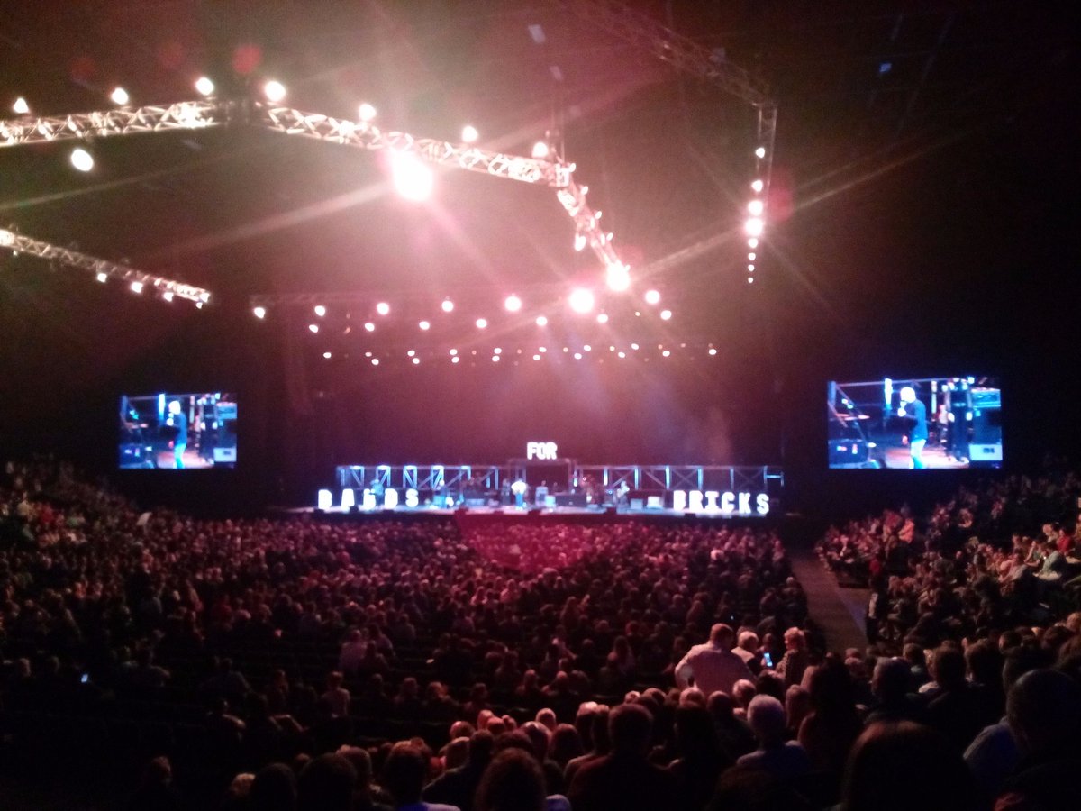 doelie's tweet photo. Kan nie glo #BandsForBricks is al amper klaar nie. Ek hoop hierdie konsert inspireer almal hier vandag om 'n verskil in iemand anders se lewe te maak. #BFB https://t.co/NgJLC8pjXN
