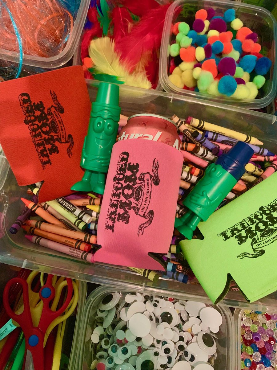 Tmoms's tweet photo. get cozy w/ FREE KOOZIE CRAFTS at @tmoms!

🍻　EVERY　🖍️
🖍️ SUNDAY 🍻
🍻　    IN   　🖍️
🖍️　JULY!　🍻 https://t.co/aGGbt7B2h1