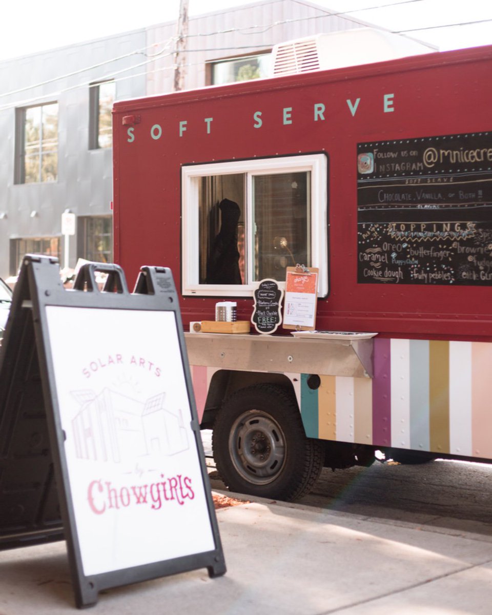 CGSolarArts's tweet image. We love our neighbors, including @mnicecream. Did you know they can bring their ice cream truck and provide sweet treats at your Chowgirls @ Solar Arts wedding? #icecream #icecreamtruck #intheneighborhood 

📸: simply.nic