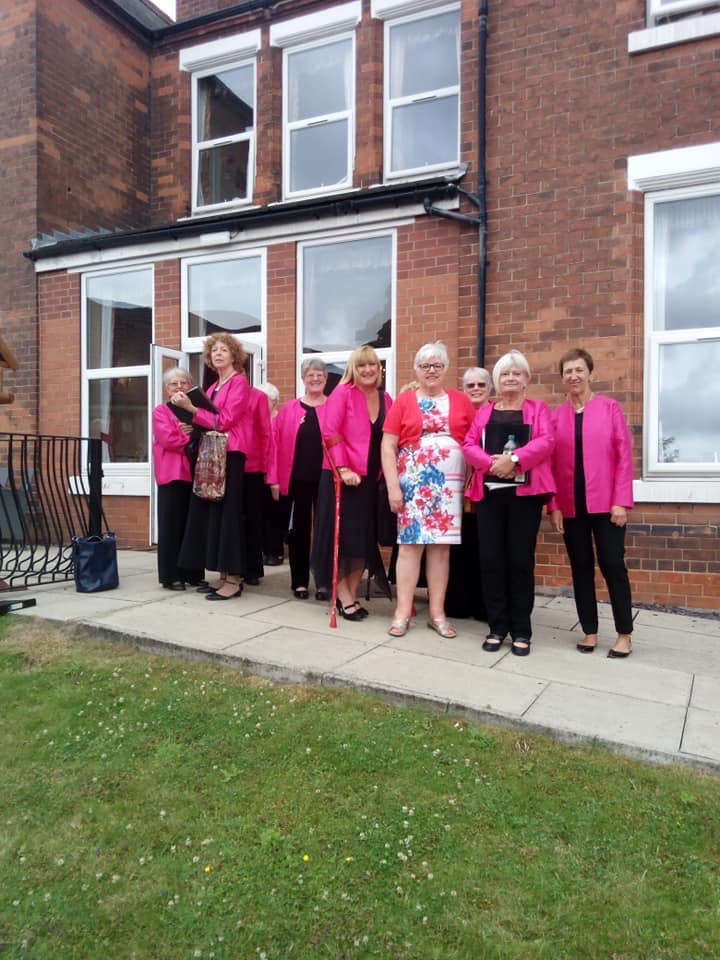 We had a lovely afternoon yesterday singing at The Wrawby Hall Care Home Garden Party - and it stayed dry whilst we sang ‘Singing in the Rain’!