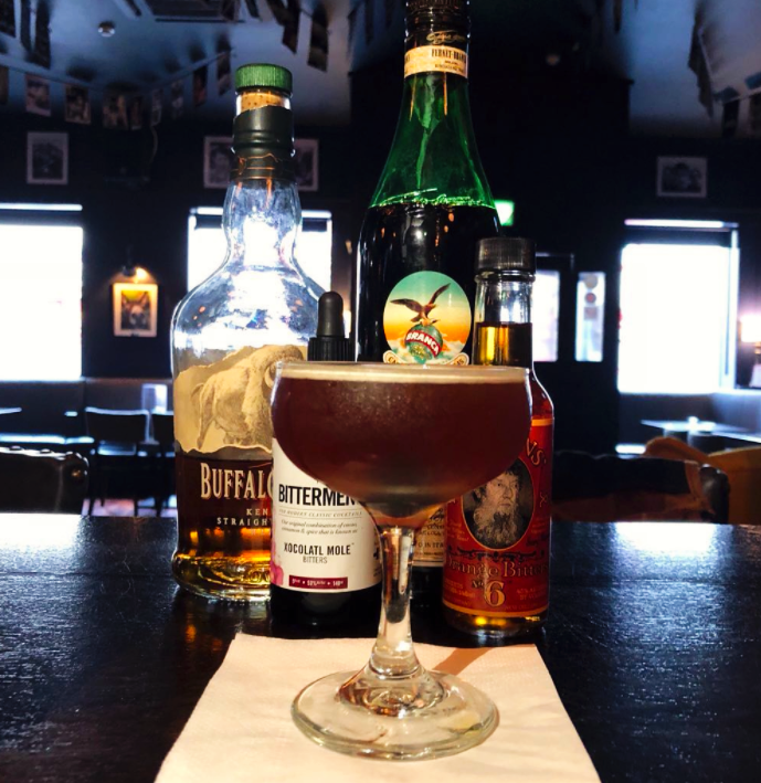 TheBarrelstore1's tweet photo. Buffalo Trace with Fernet, Maraschino liqueur and chocolate &amp; orange bitters. A classic! 👌 (📸 spirited_days) #classic #buffalotrace #bitters #orange #chocolate https://t.co/8sYq3IXOLx