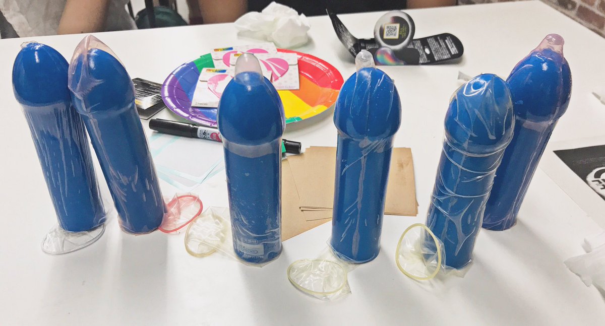 ohyeahghosty's tweet photo. 1人でコンドーム試触会というものに行ってみたw
1人で行くの恥ずかしかったけど、普段勉��出来へんことも教えてもらったし楽しかった🤣

コンドームっていってもコンドーム試触会に置いてただけでも120種類ぐらいあったし奥が深いなーってw
まあ使う相手おらんし使った事ないけど←
#コンドーム試触会 https://t.co/17Xi50JYAd